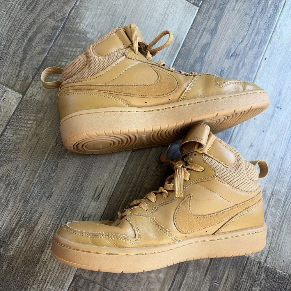 Nike Boys Court Borough Mid Wheat‎ Tennis Shoes Athletic Brown Camel  Size 7 Y